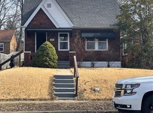 2492 Brown Rd, Saint Louis, MO 63114