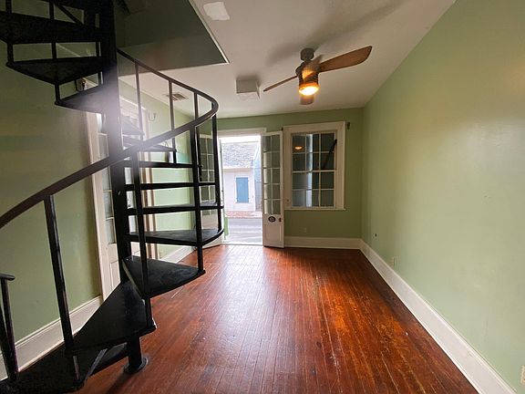 4th image of 522 Burgundy St #522
