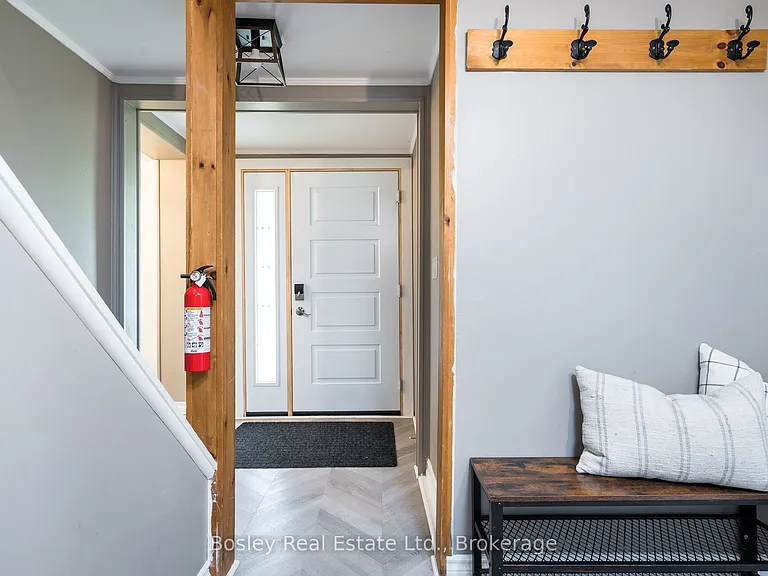102 Helen St — Photo 7