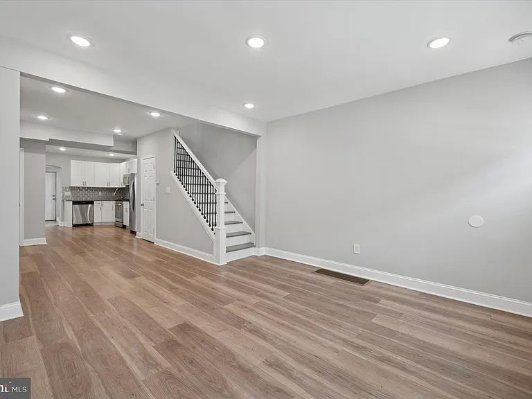 447 Durfor St — Photo 11