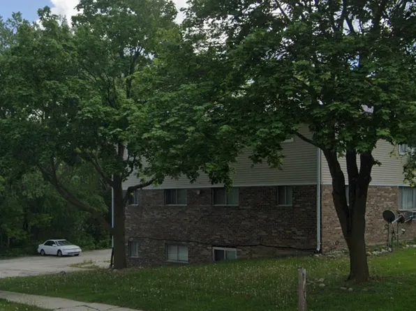 2037 Woodlawn Ave #2, West Bend, WI 53090