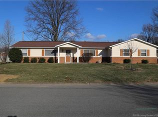 902 Dogwood Rd, Jeffersonville, IN 47130