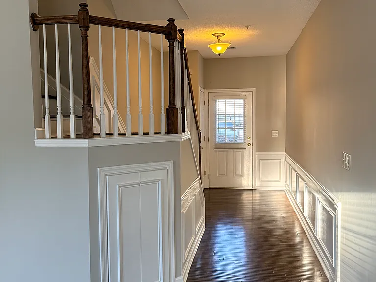 240 Regent Sq — Photo 28