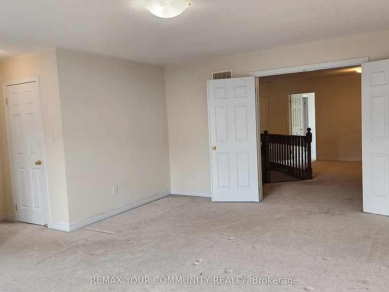 3 Prince Of Wales Dr — Photo 16