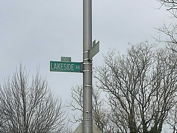 5th image of 1308 Lakeside Ave