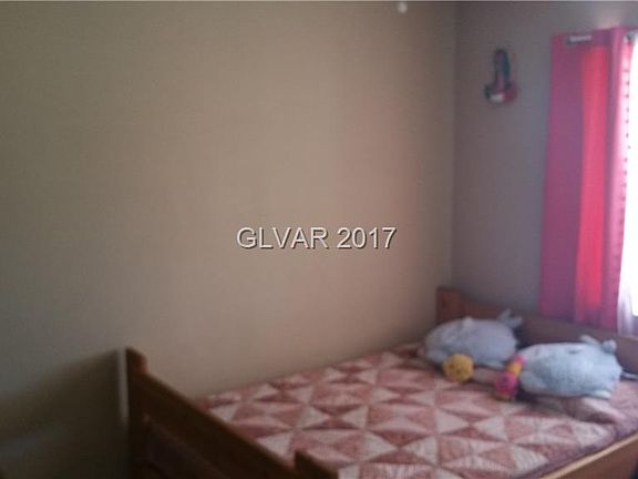2nd image of 712 W Adams Ave
