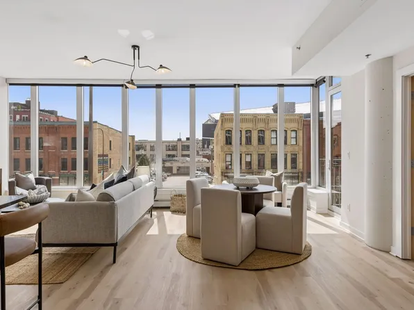 215 10th Ave S Unit 332, Minneapolis, MN 55415