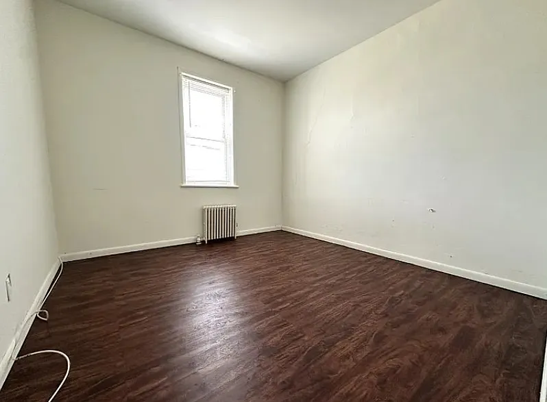 3 bed, $2,350 — Photo 4