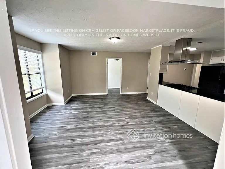 5006 Stoney Point Cir — Photo 10