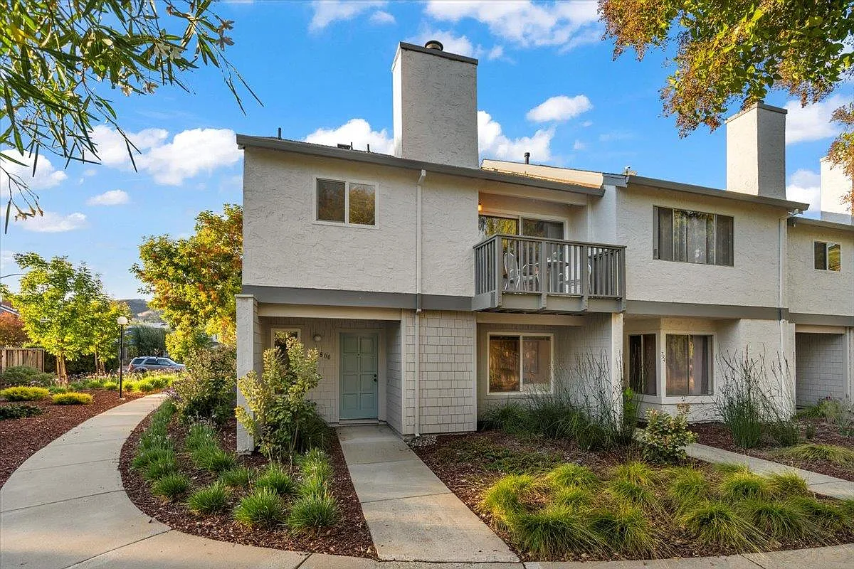 800 Mendecino Way photo 1