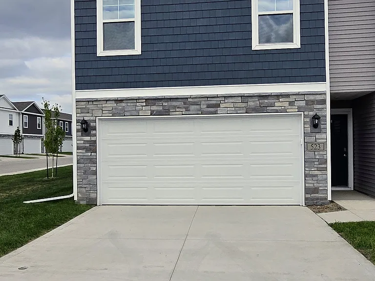 523 Kinley Dr #1 — Photo 5