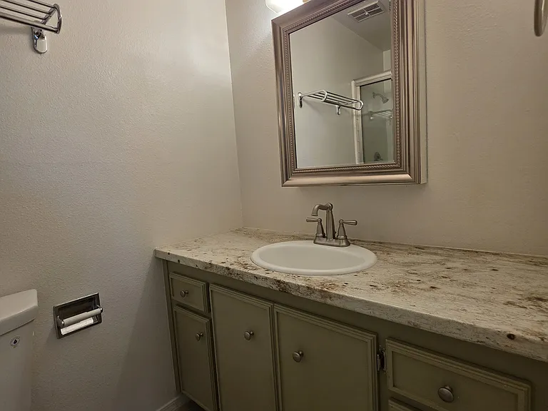 2601 E Jeffrey Loop — Photo 13