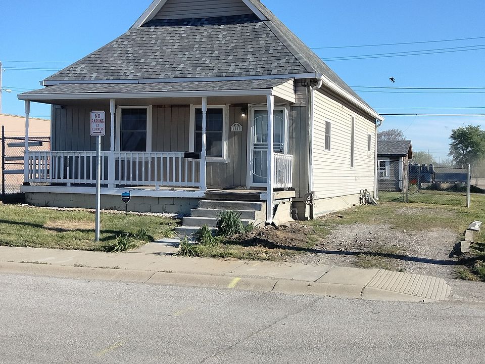 2nd image of 1252 Deloss St