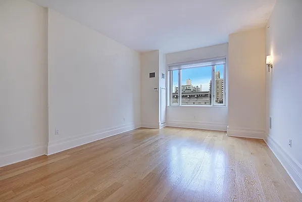 Rented by Corcoran | media 18