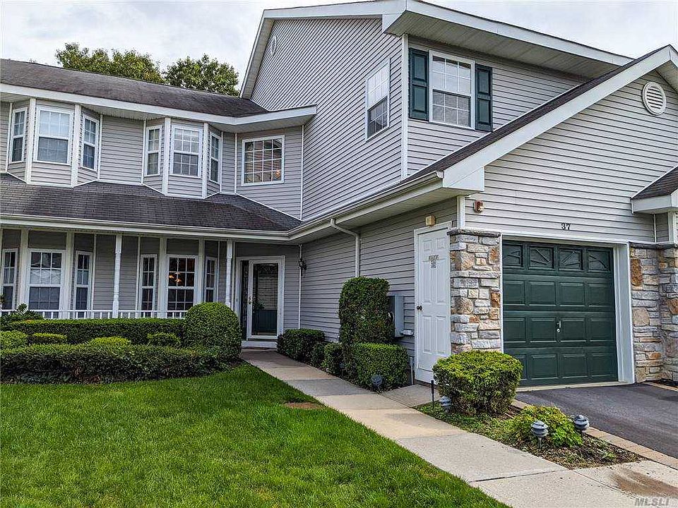 1st image of 37 Willow Wood Dr