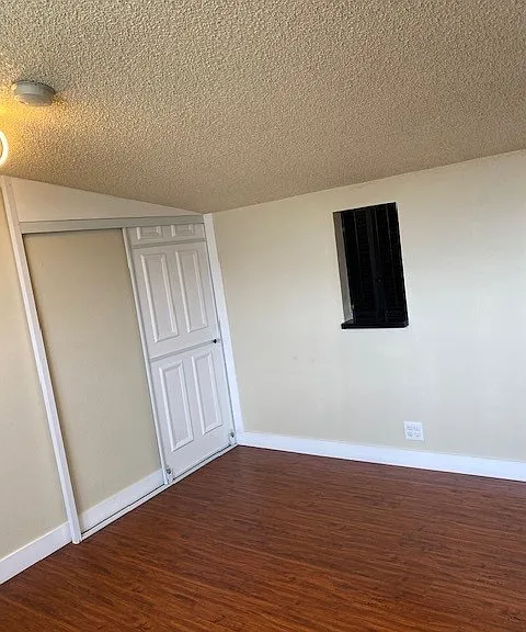 1943 Vista Del Mar Ave #7 — Photo 7