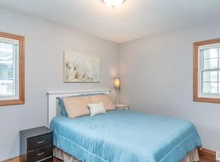 223 Country View Dr, Hudson, IA 50643