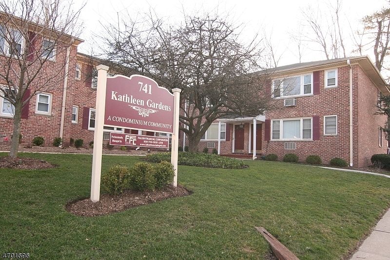 1st image of 741 Bloomfield Ave #J2-209