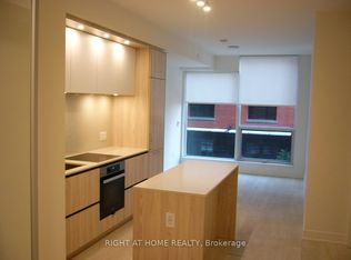 15 Mercer St #614, Toronto, ON M5V 0T8
