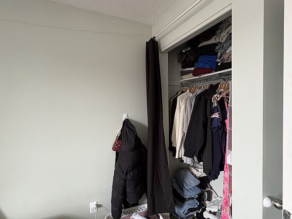 2nd image of 300 Somerset St E