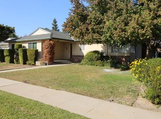 1076 E Vartikian Ave, Fresno, CA