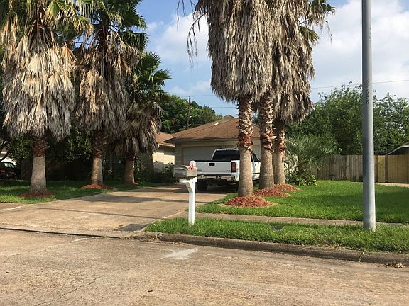 3rd image of 15527 Barbarossa Dr