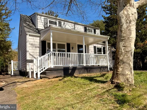 4 Llewellyn Pl, Hamilton, NJ 08620