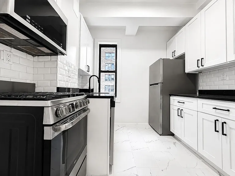 308 W 104th St #9D — Photo 10