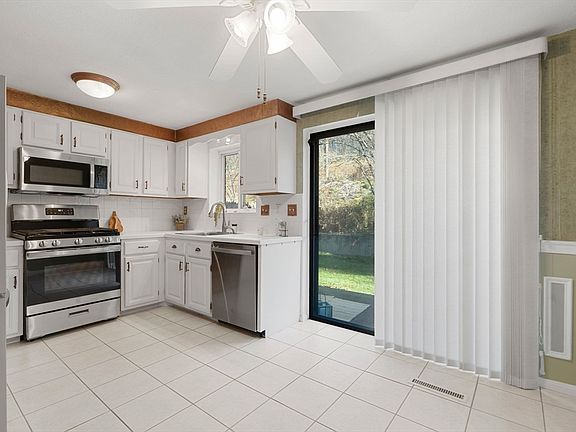 5th image of 432 Farrwood Dr #432