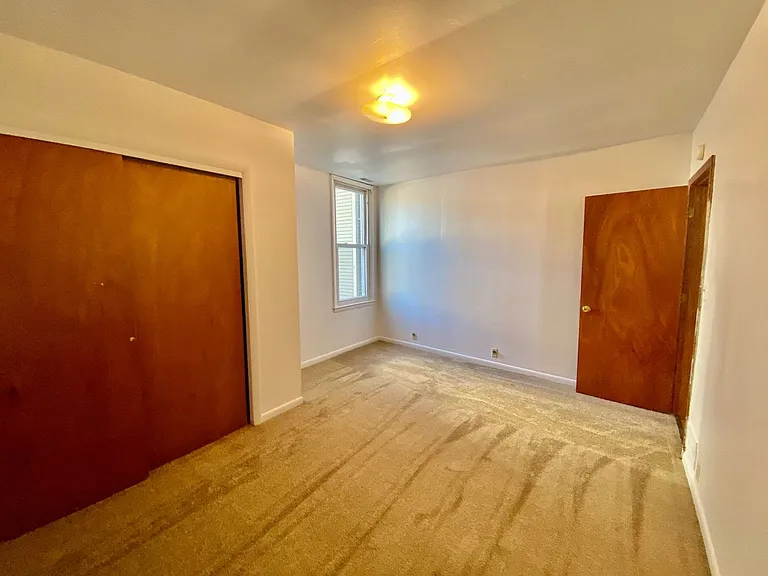 400 Perrin St — Photo 27