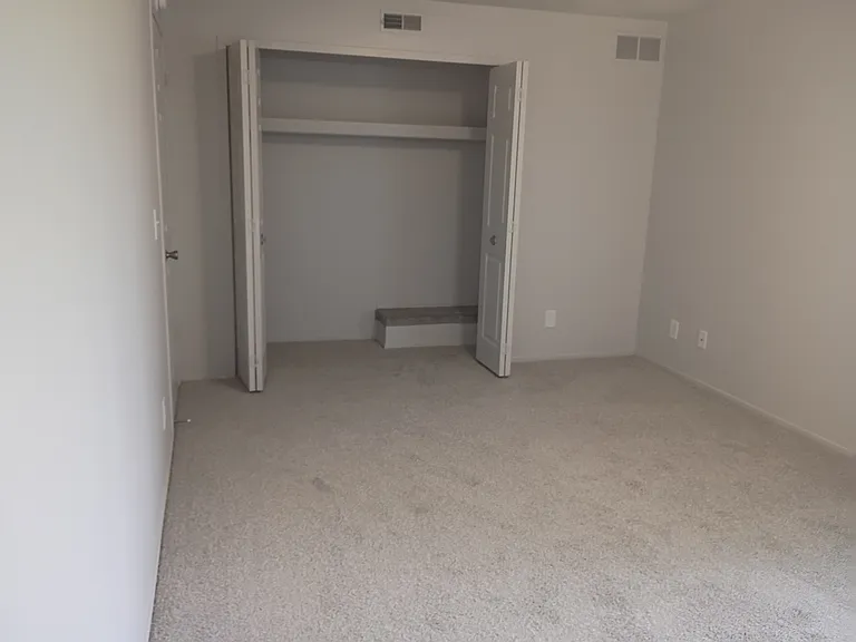 Prentiss Pointe Apartments — Photo 229
