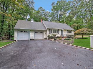 12 Valley Cir, Miller Place, NY 11764