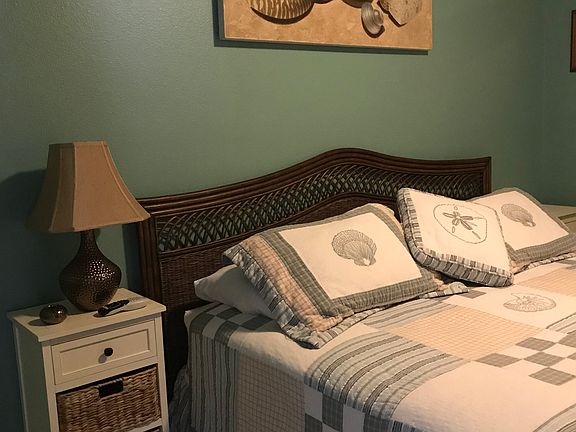 5th image of 14 Belaire Dr