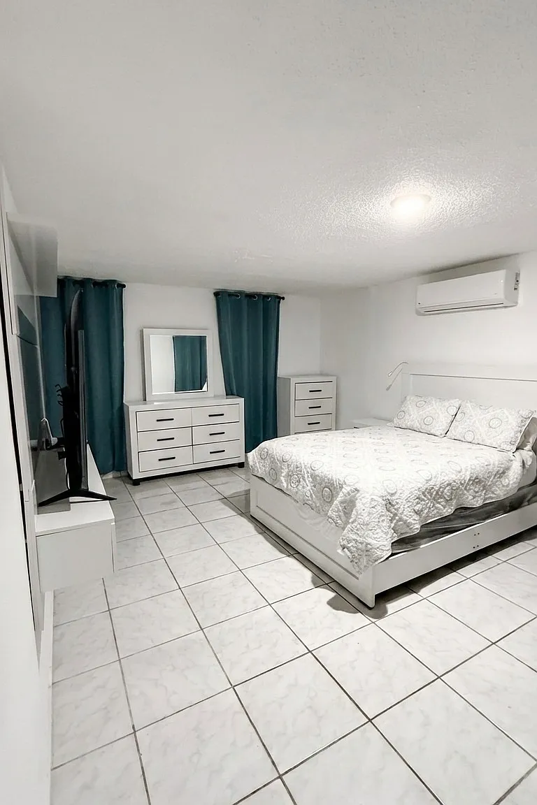 4 bed, 2000 sqft, $2,500 — Photo 3