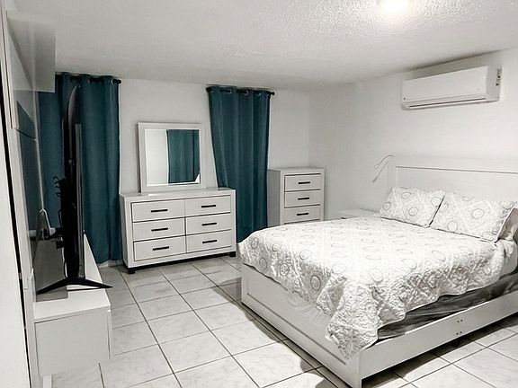 3rd image of 673 Calle Aguas #1