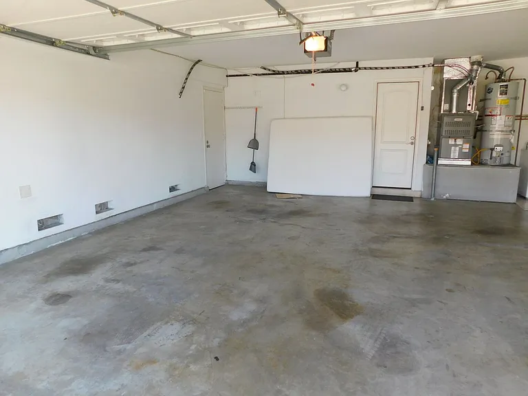 8312 Kingsdale Dr — Photo 38
