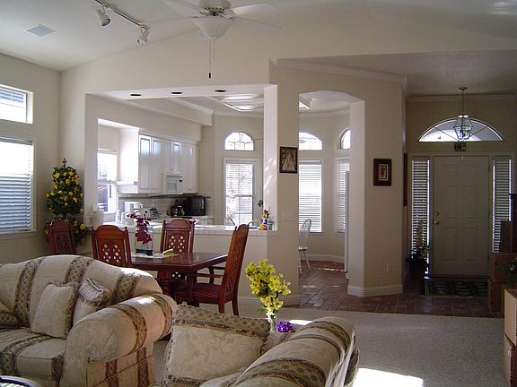 4th image of 712 Oakmont Ct