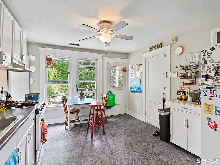 255 W Elm St #3 — Photo 2