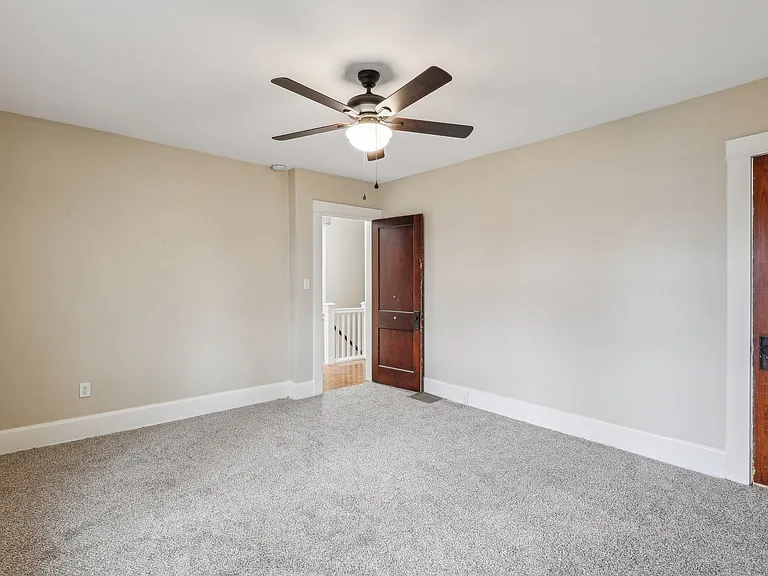 526 Berry Ave — Photo 21