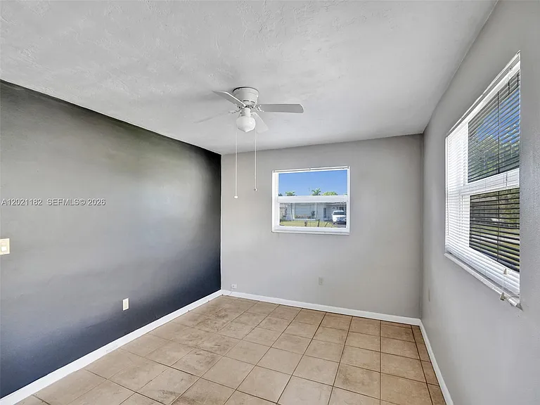 8550 NW 27th Pl — Photo 17