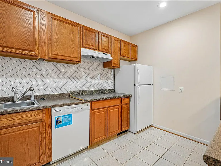 905 Royal Elm Ct — Photo 51