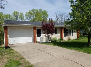 951 Whicher St, Muscatine, IA 52761