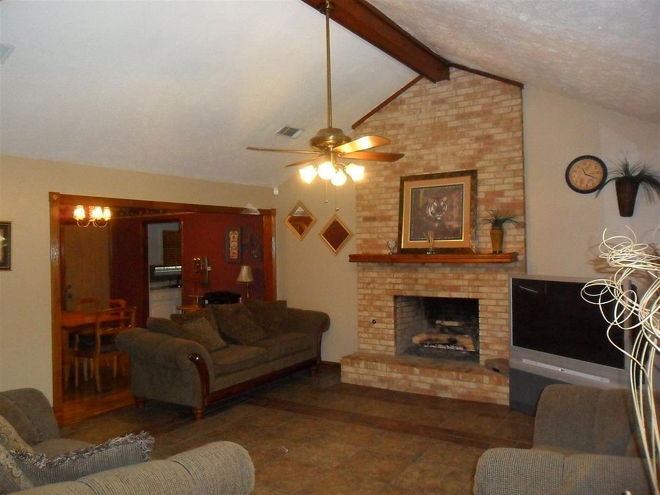 2nd image of 707 Greenbrook Dr