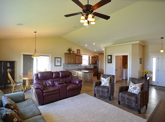3rd image of 1780 Sunny Pine Way