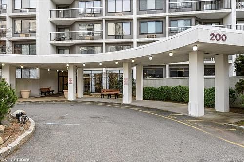 3rd image of 200 High Point Dr APT 104