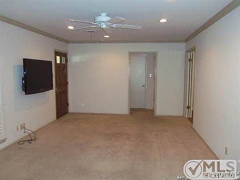 2nd image of 2910 Burnside Dr