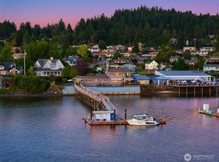 18211 Fjord Dr NE, Poulsbo, WA 98370