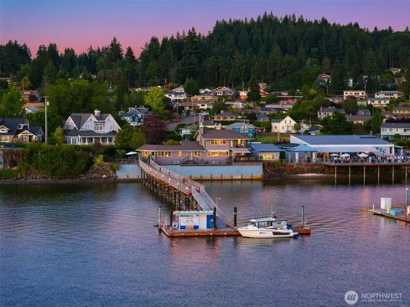 18211 Fjord Drive NE, Poulsbo, WA 98370