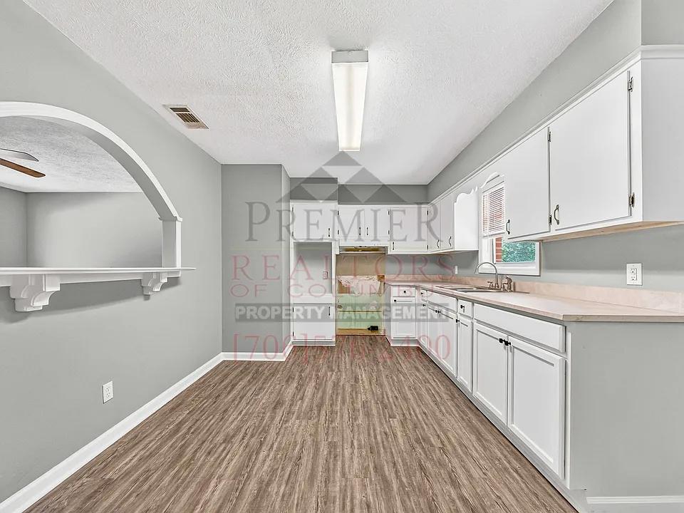 1722 Emerson Ave