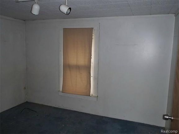 5th image of 37 E Charlotte St